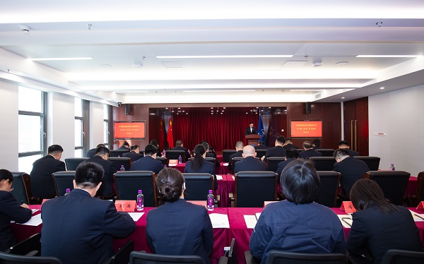 华体会官方版网站登录入口召开党委理论学习中心组（扩大）三月学习会暨党支部书记述职评议会